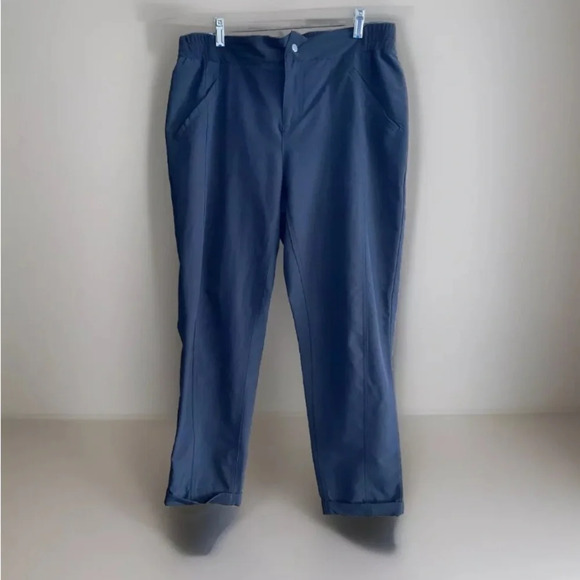 MPG Womens Capri Leggings Size Large Athletic Pants Cropped Poly/Spandex - Picture 1 of 11